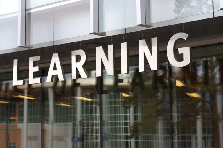 Lifelong Learning: Why the Smartest People Never Stop Being Students