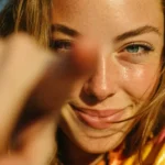 What Is a Hard Launch In Dating? Fully Revealing A Partner Online